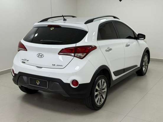 HYUNDAI-HB20X-1.6 16V PREMIUM FLEX 4P AUTOMÁTICO HYUNDAI-HB20X-2016