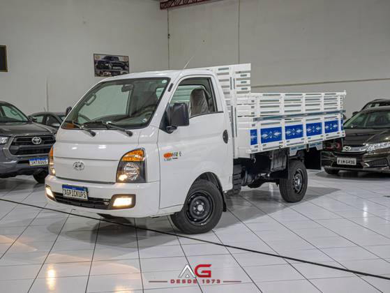 HYUNDAI HR 2.5 LONGO SEM CAÇAMBA 4X2 16V 130CV TURBO INTERCOOLER DIESEL 2P MANUAL
