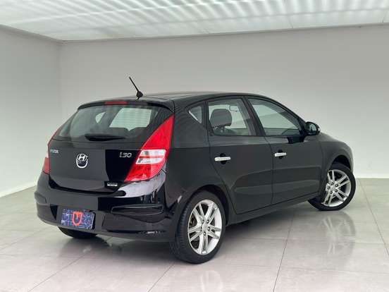 HYUNDAI-I30-2.0 MPFI GLS 16V GASOLINA 4P AUTOMÁTICO HYUNDAI-I30-2011