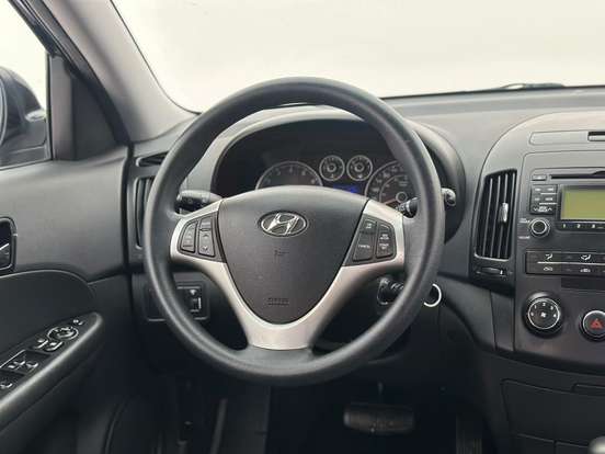 HYUNDAI-I30-2011