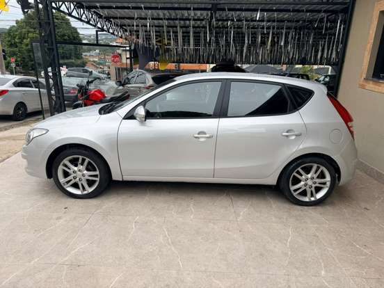 HYUNDAI-I30-2.0 MPI 16V GASOLINA 4P MANUAL HYUNDAI-I30-2011
