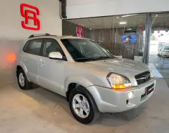 HYUNDAI TUCSON 2.0 MPFI GL 16V 142CV 2WD GASOLINA 4P MANUAL HYUNDAI TUCSON 2.0 MPFI GL 16V 142CV 2WD GASOLINA 4P MANUAL