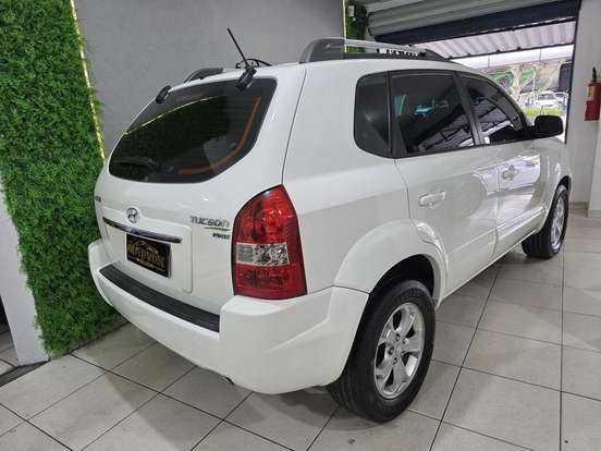HYUNDAI-TUCSON-2.0 MPFI GLS 16V 143CV 2WD FLEX 4P AUTOMÁTICO HYUNDAI-TUCSON-2015