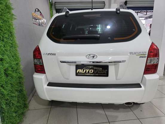 HYUNDAI-TUCSON-2.0 MPFI GLS 16V 143CV 2WD FLEX 4P AUTOMÁTICO HYUNDAI-TUCSON-2015