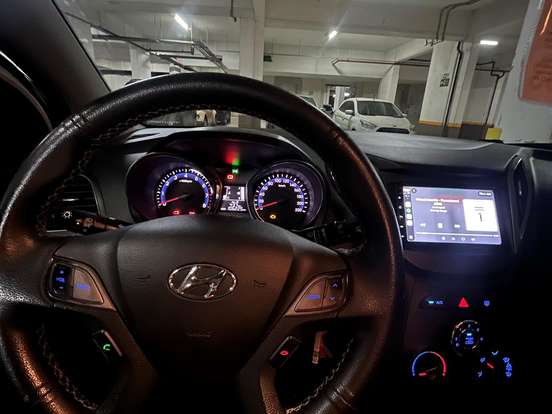HYUNDAI-HB20-1.6 SPICY 16V FLEX 4P MANUAL HYUNDAI-HB20-2015