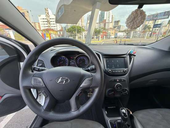 HYUNDAI-HB20S-2017