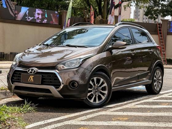 HYUNDAI HB20X 1.6 16V STYLE FLEX 4P AUTOMÁTICO
