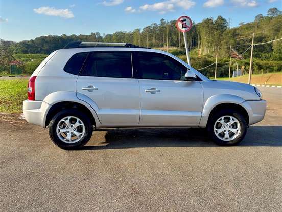 HYUNDAI-TUCSON-2.0 MPFI GLS 16V 143CV 2WD FLEX 4P AUTOMÁTICO HYUNDAI-TUCSON-2015