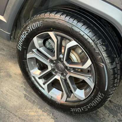 JEEP-COMMANDER-2025