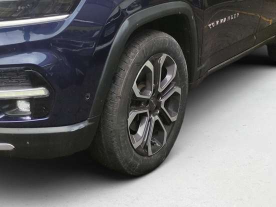 JEEP-COMMANDER-2023