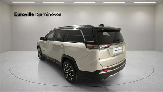 JEEP-COMMANDER-2023