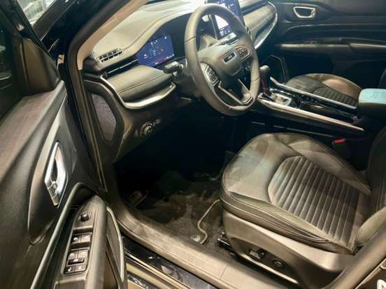 JEEP-COMMANDER-1.3 T270 TURBO FLEX LONGITUDE AT6 JEEP-COMMANDER-2023