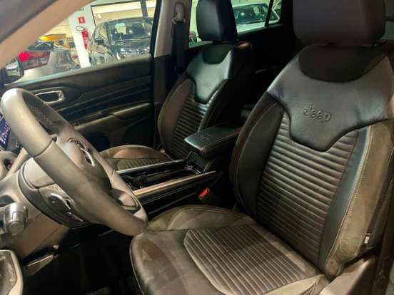 JEEP-COMMANDER-2023