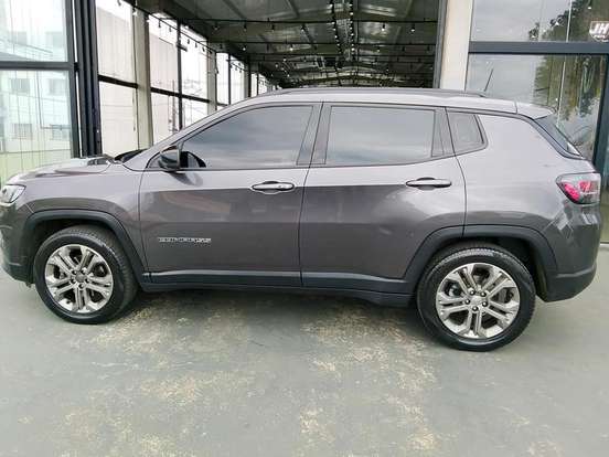 JEEP-COMMANDER-2022
