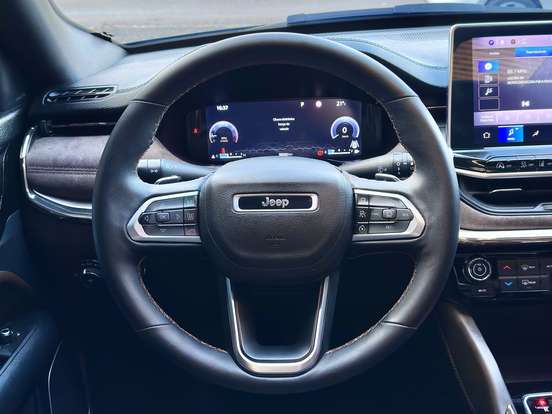 JEEP-COMMANDER-2024