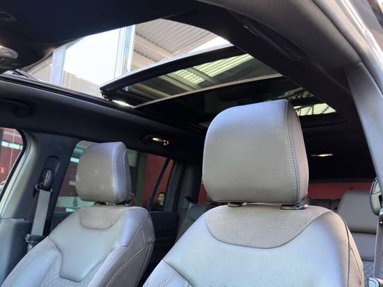 JEEP-COMMANDER-2024