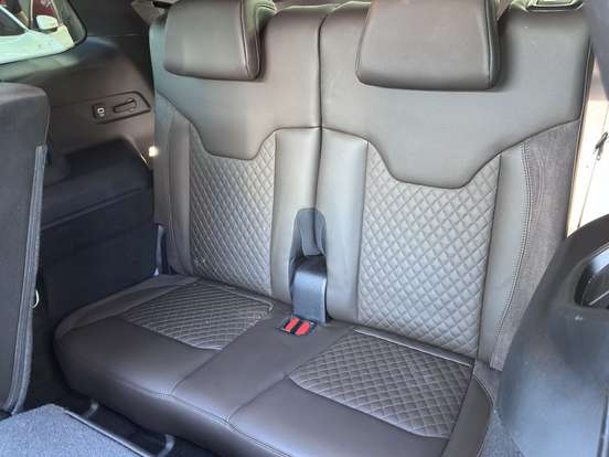 JEEP-COMMANDER-2024