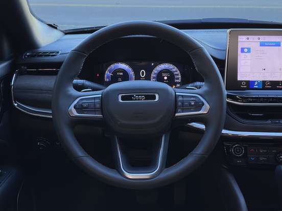 JEEP-COMMANDER-2024