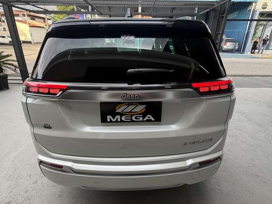 JEEP-COMMANDER-2023
