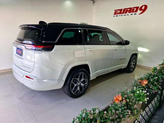 JEEP-COMMANDER-2024