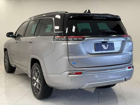 JEEP-COMMANDER-2022