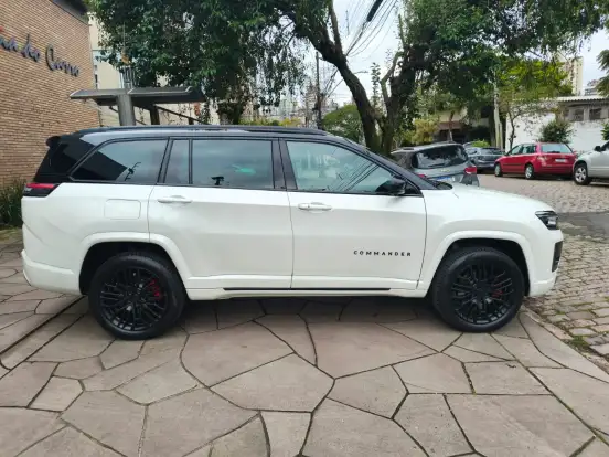 JEEP-COMMANDER-2.0 HURRICANE 4 TURBO GASOLINA BLACKHAWK AT9 JEEP-COMMANDER-2025