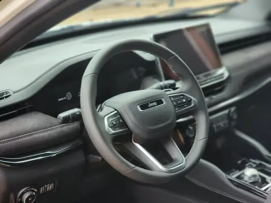 JEEP-COMMANDER-2025