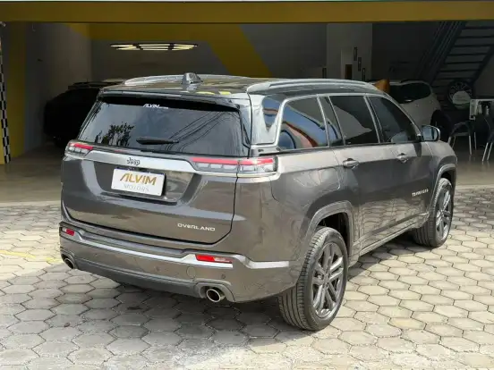 JEEP-COMMANDER-2024