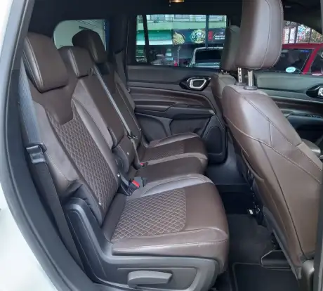JEEP-COMMANDER-2022