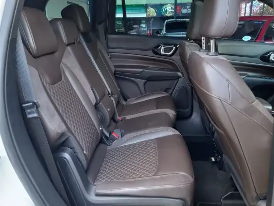 JEEP-COMMANDER-2.0 TD380 TURBO DIESEL OVERLAND AT9 JEEP-COMMANDER-2022