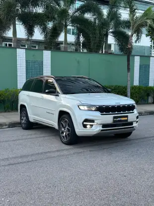 JEEP-COMMANDER-2023