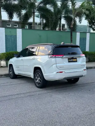 JEEP-COMMANDER-2023