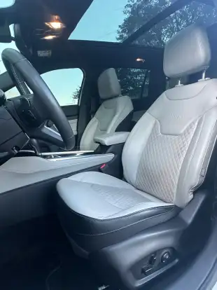 JEEP-COMMANDER-2023