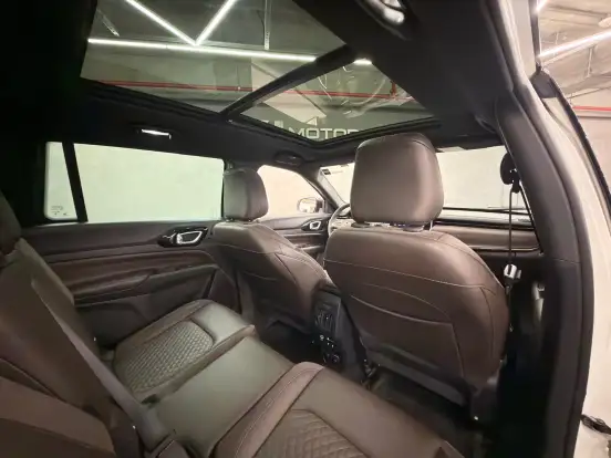 JEEP-COMMANDER-2022
