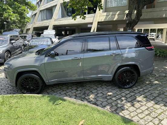 JEEP-COMMANDER-2025
