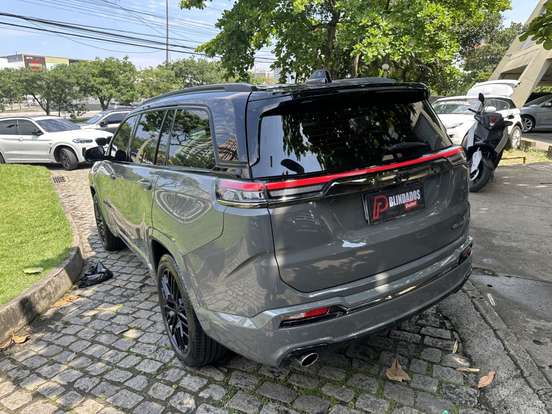 JEEP-COMMANDER-2025