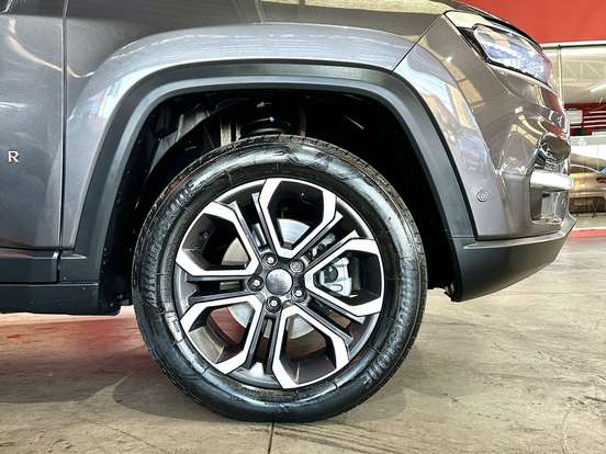JEEP-COMMANDER-2023