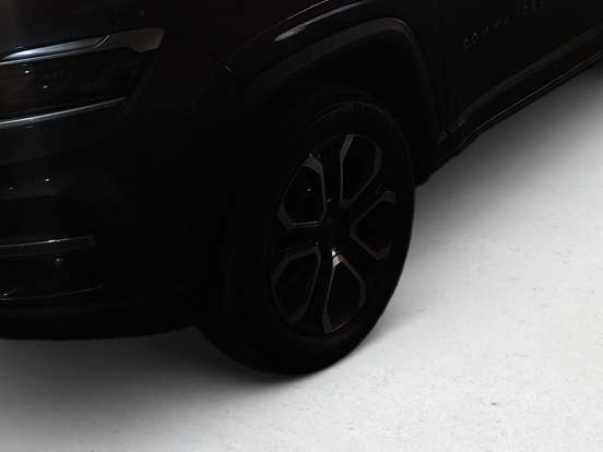 JEEP-COMMANDER-2022