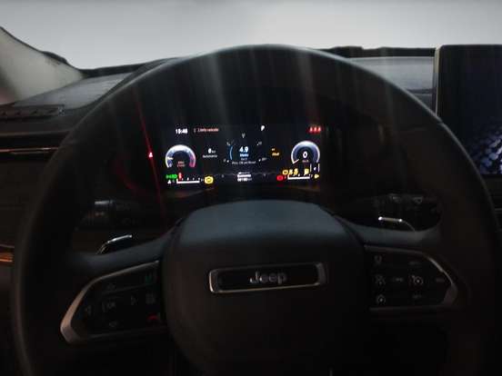 JEEP-COMMANDER-2022