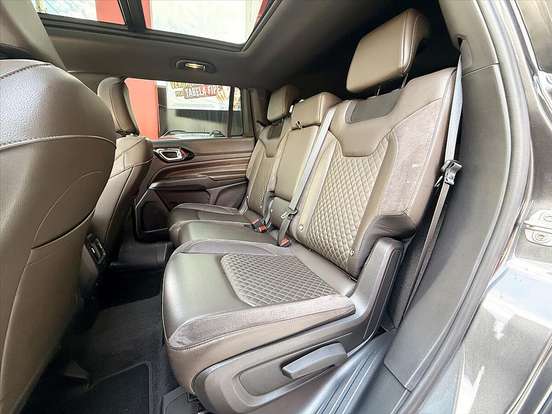 JEEP-COMMANDER-2022