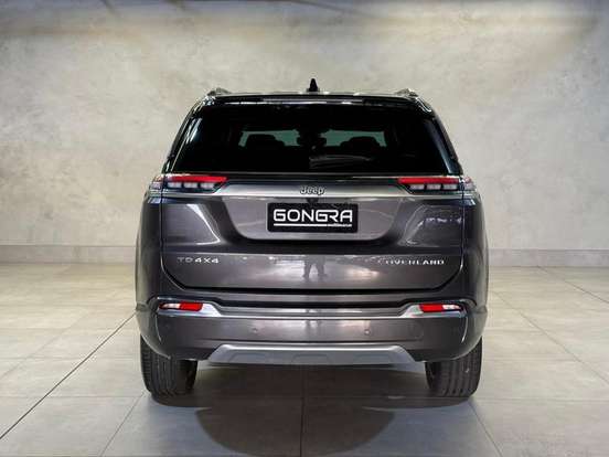 JEEP-COMMANDER-2023