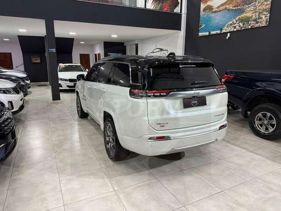 JEEP-COMMANDER-2022
