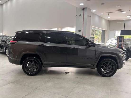 JEEP-COMMANDER-2024