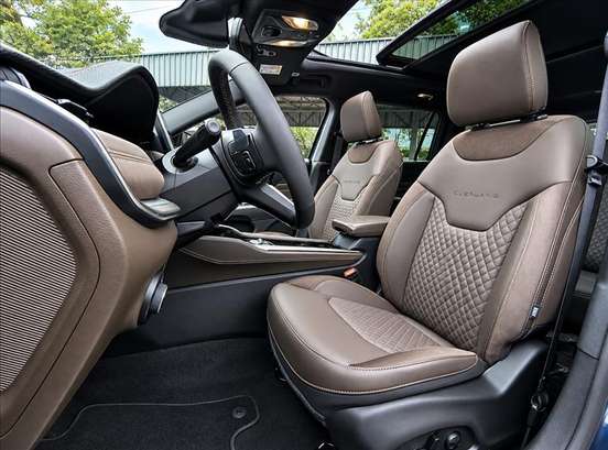 JEEP-COMMANDER-2025