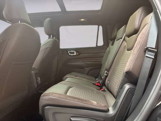 JEEP-COMMANDER-2.2 TURBO DIESEL OVERLAND AT9 JEEP-COMMANDER-2025