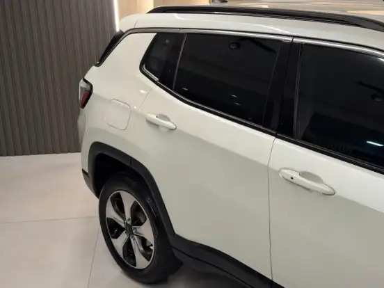 JEEP-COMPASS-2.0 16V DIESEL LONGITUDE 4X4 AUTOMÁTICO JEEP-COMPASS-2016