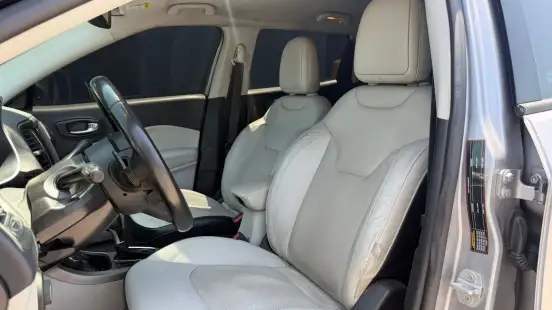 JEEP-COMPASS-2.0 16V DIESEL LONGITUDE 4X4 AUTOMÁTICO JEEP-COMPASS-2019