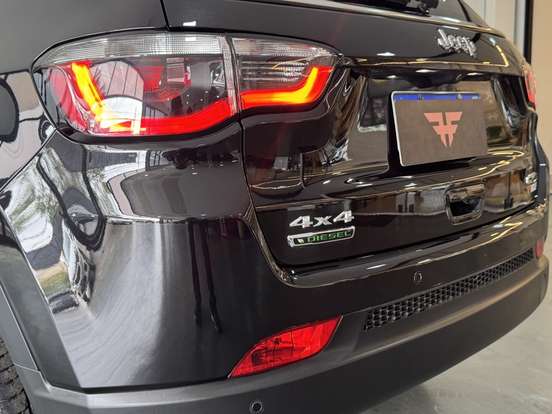 JEEP-COMPASS-2.0 16V DIESEL LONGITUDE 4X4 AUTOMÁTICO JEEP-COMPASS-2019
