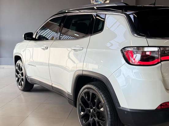 JEEP-COMPASS-2.0 16V FLEX LIMITED AUTOMÁTICO JEEP-COMPASS-2021