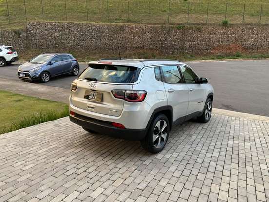 JEEP-COMPASS-2.0 16V FLEX LONGITUDE AUTOMÁTICO JEEP-COMPASS-2017